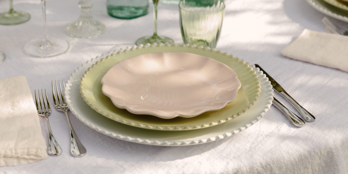 Salad / Dessert Plate Rosa