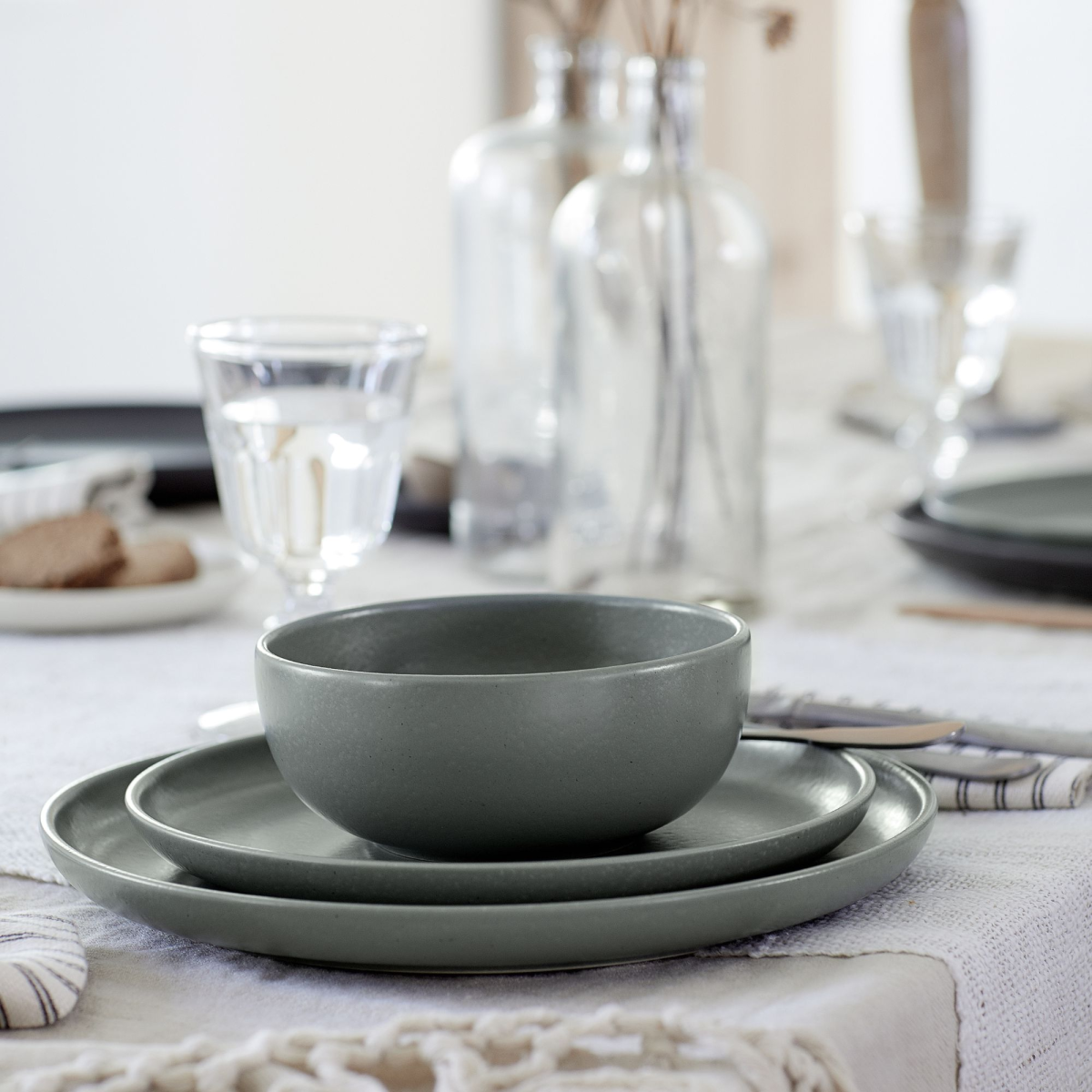 Soup and Cereal Bowl in Artichoke (4)